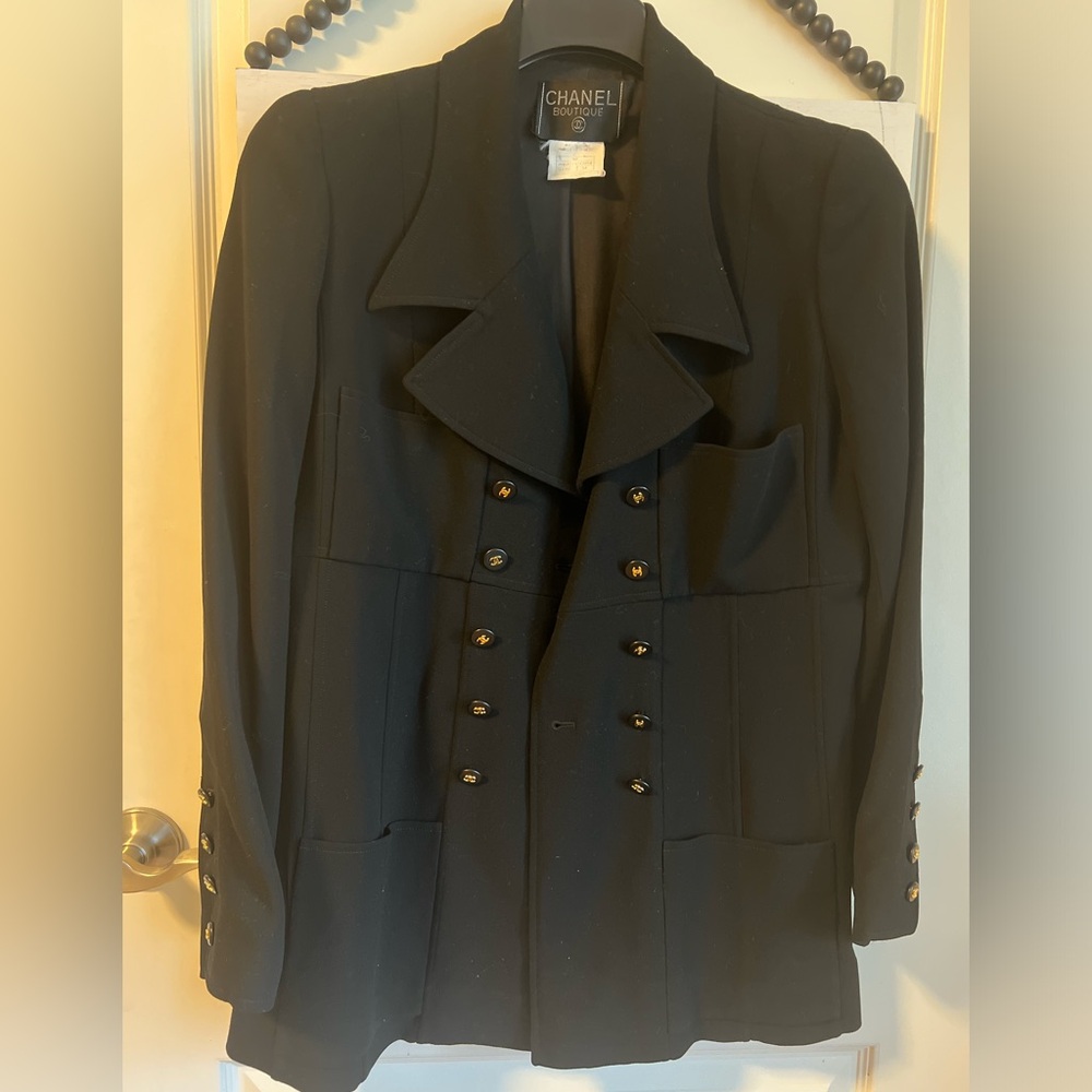 CHANEL Vintage Black Blazer Jacket Coat 44 Large 18 Gold Buttons Silk 96P RARE